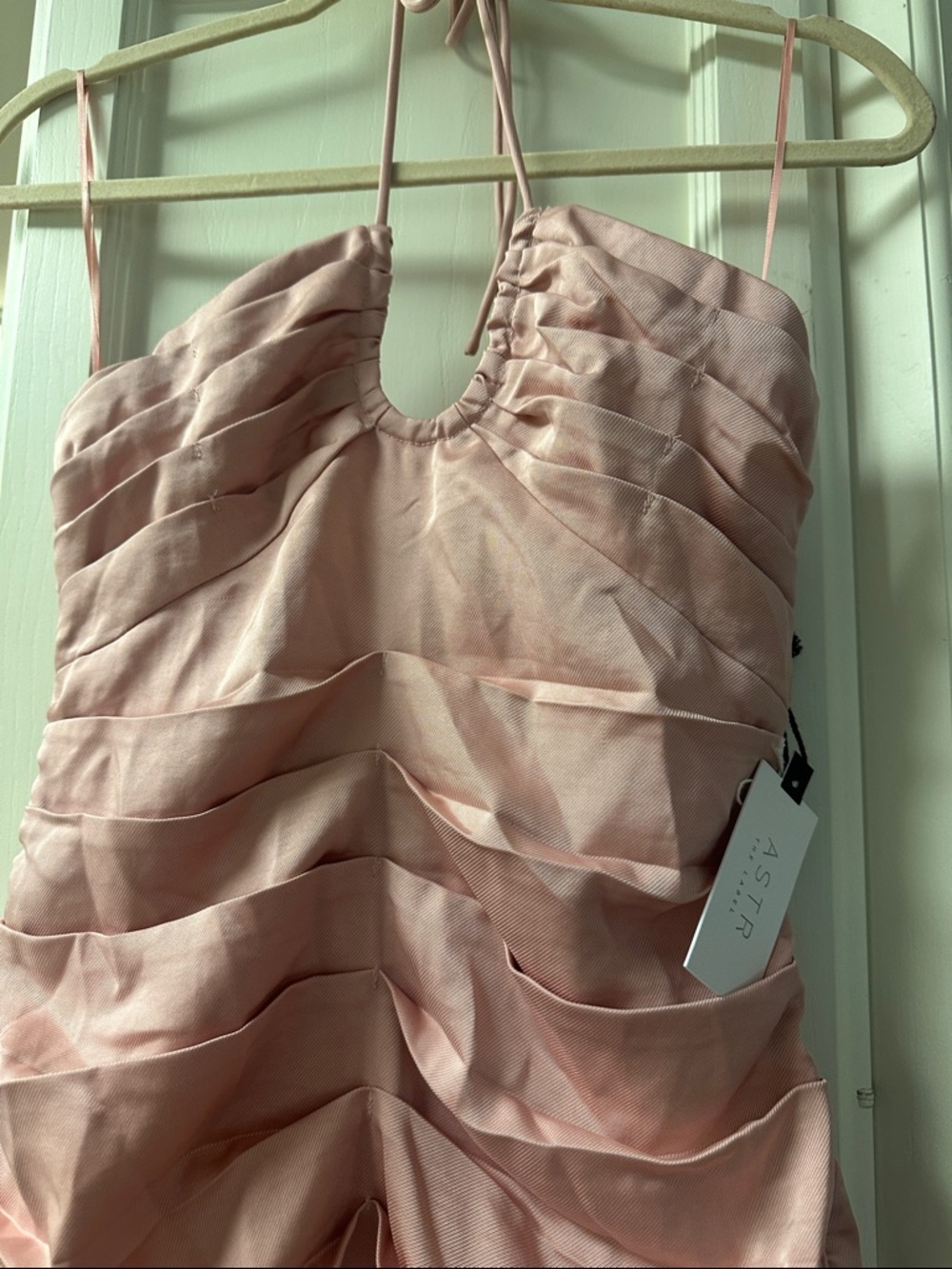 Astr the Label Merida Pink Ruched Satin Mini Dress with Keyhole Neckline - Picture 2 of 6